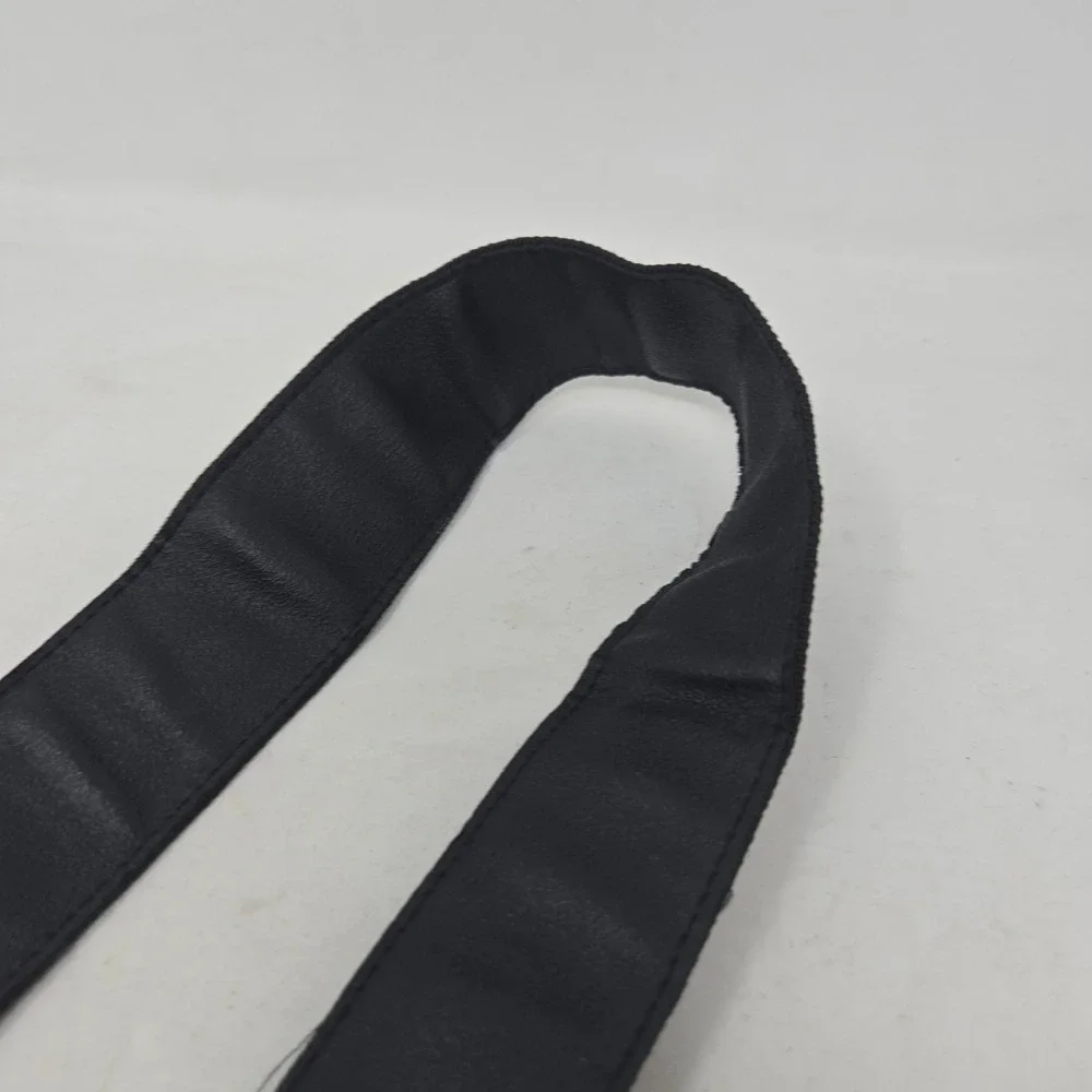 Nikon camera neck